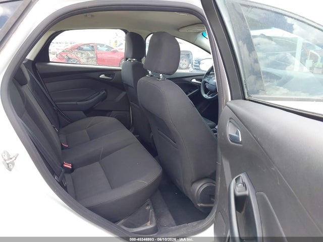 2016 FORD FOCUS SE 照片 8