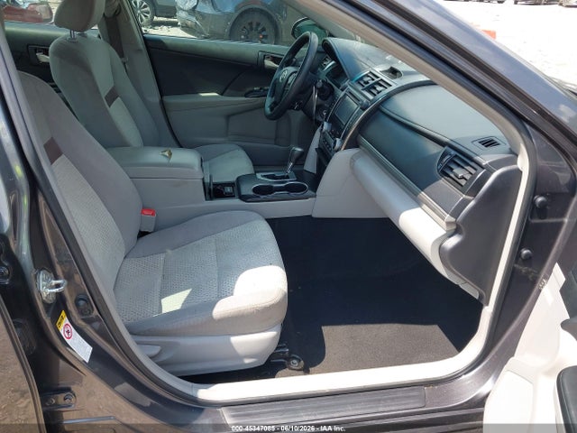 صورة 5 لـ 2013 Toyota CAMRY LE