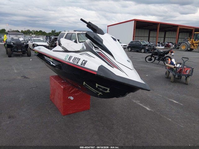 2018 YAMAHA VX 