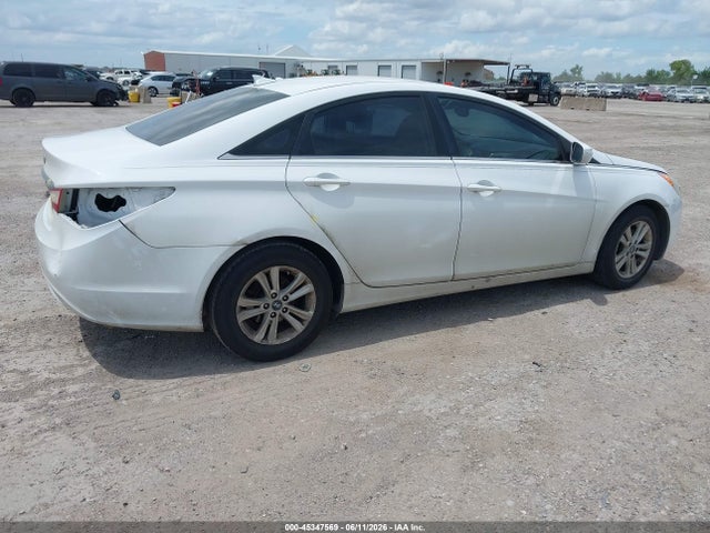 2013 Hyundai SONATA GLS — фото 4