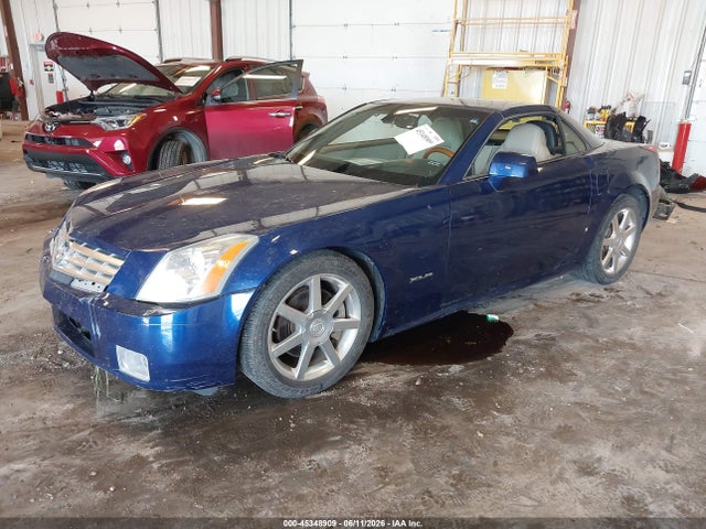 2007 Cadillac XLR STANDARD photo 2