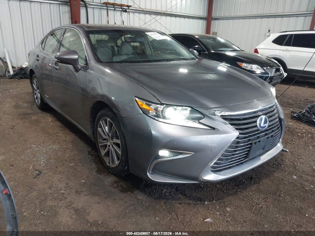 صورة 1 لـ 2016 Lexus ES 300H
