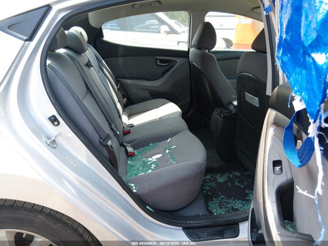 صورة 8 لـ 2014 Hyundai ELANTRA SE