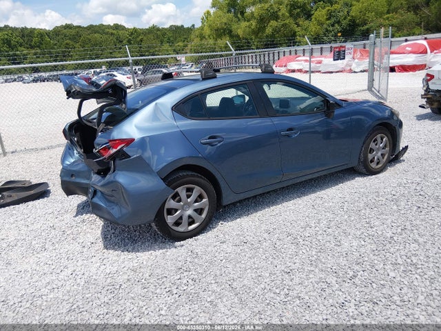 صورة 4 لـ 2016 Mazda MAZDA3 I SPORT