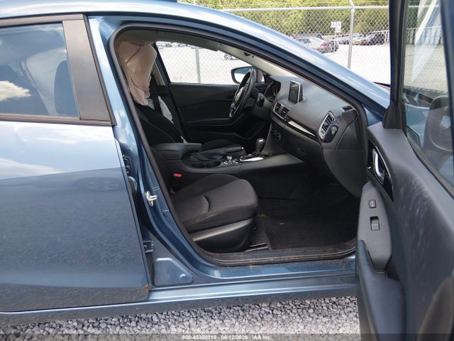 صورة 5 لـ 2016 Mazda MAZDA3 I SPORT