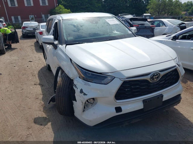 2022 TOYOTA HIGHLANDE LE