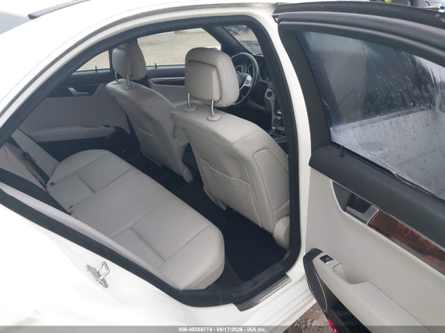 2013 Mercedes-BENZ C 250 LUXURY/SPORT — фото 8