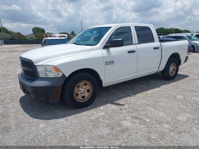 صورة 2 لـ 2017 RAM 1500 TRADESMAN 4X2 5'7 BOX