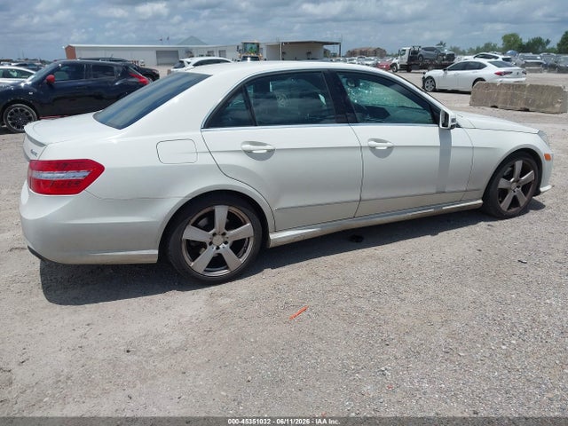 صورة 4 لـ 2010 Mercedes-BENZ E 350 4MATIC
