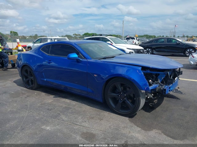 2018 Chevrolet CAMARO 1LT — фото 1