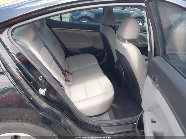 صورة 8 لـ 2018 Hyundai ELANTRA SE