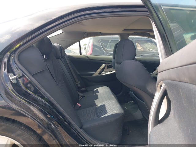 2011 Toyota CAMRY SE photo 8