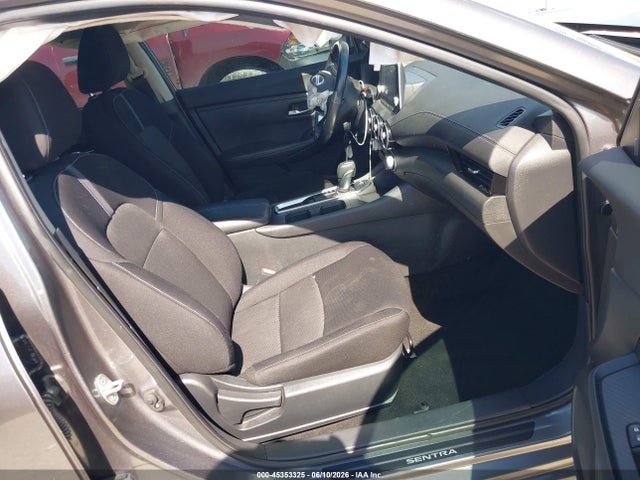2022 Nissan SENTRA SV XTRONIC CVT — фото 5