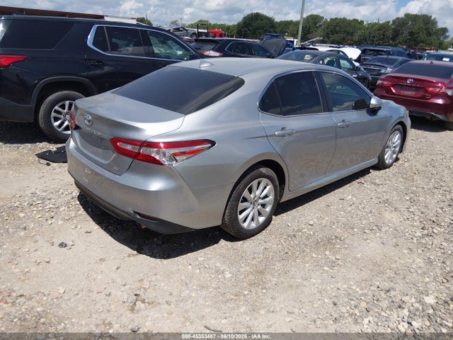 2020 Toyota CAMRY LE — фото 4