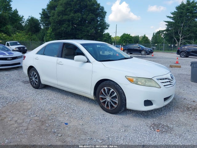 2011 TOYOTA CAMRY 