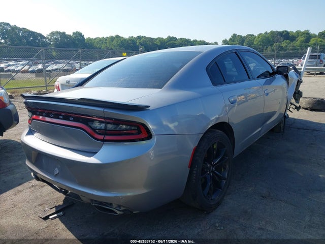 2017 Dodge CHARGER SE RWD — фото 4