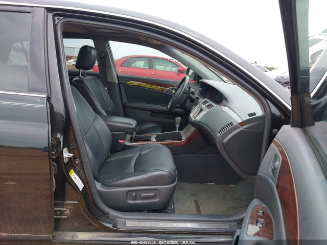 صورة 5 لـ 2010 Toyota AVALON XLS
