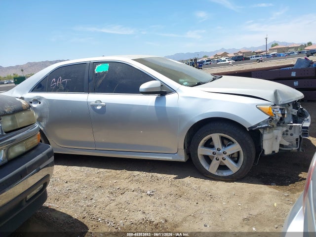 2014 Toyota CAMRY SE — миниатюра 13