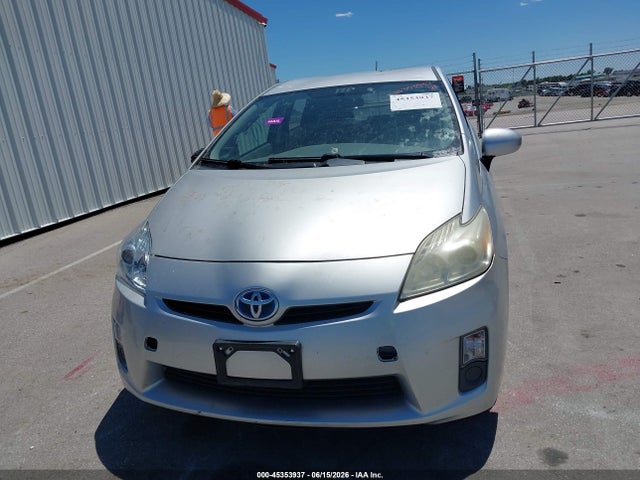 2011 Toyota PRIUS THREE — миниатюра 12