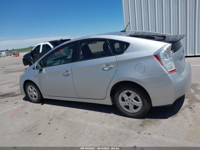 2011 Toyota PRIUS THREE — миниатюра 14