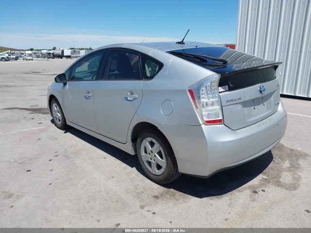 2011 Toyota PRIUS THREE — фото 3