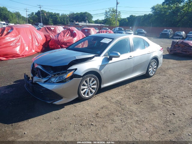 2019 Toyota CAMRY LE 照片 2