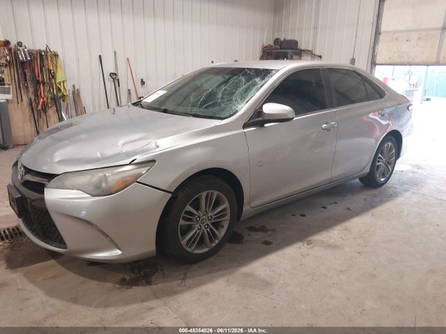 2015 Toyota CAMRY SE 照片 2