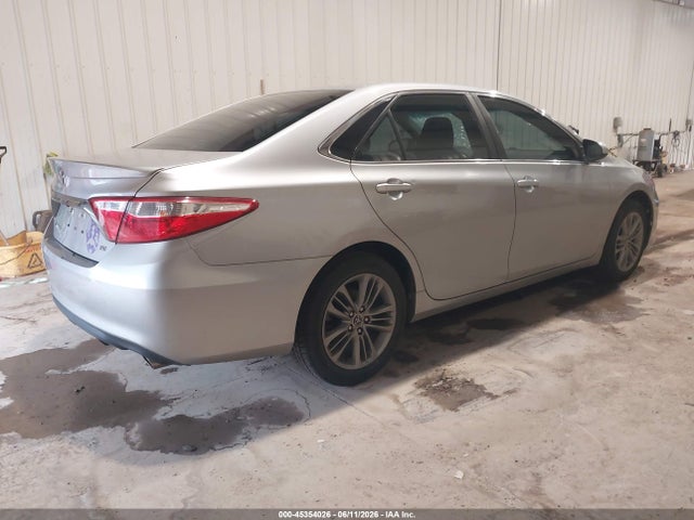 2015 Toyota CAMRY SE 照片 4