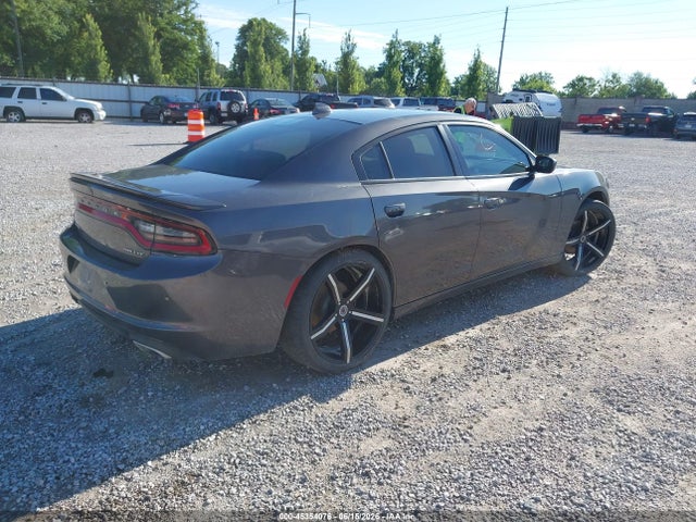 صورة 4 لـ 2017 Dodge CHARGER SXT RWD