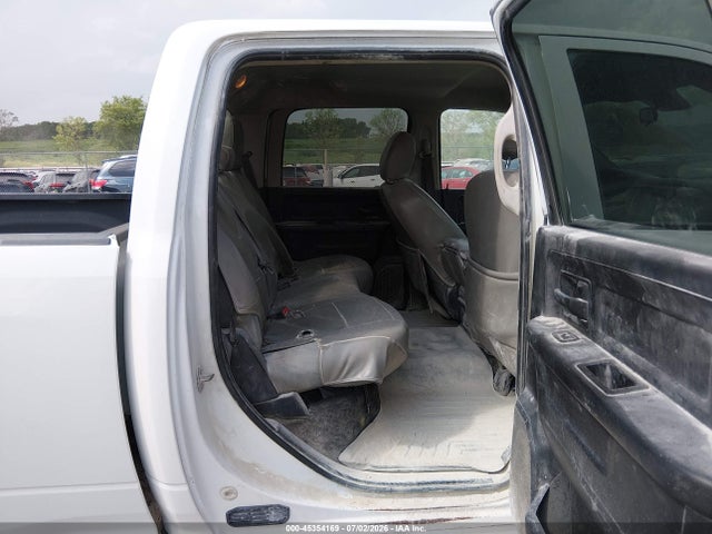 صورة 8 لـ 2017 RAM 2500 TRADESMAN 4X4 6'4 BOX