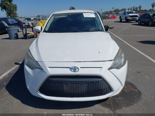 2019 Toyota YARIS L thumbnail 12
