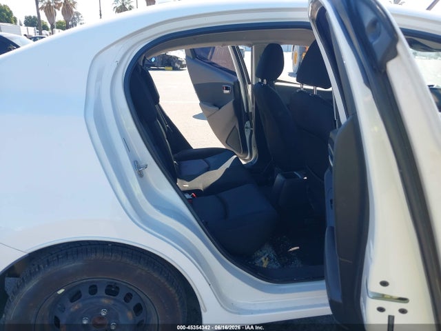 2019 Toyota YARIS L — фото 8