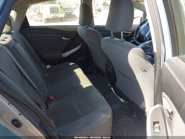 2014 Toyota PRIUS TWO — миниатюра 8