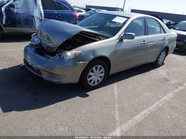 2005 Toyota CAMRY LE 照片 2