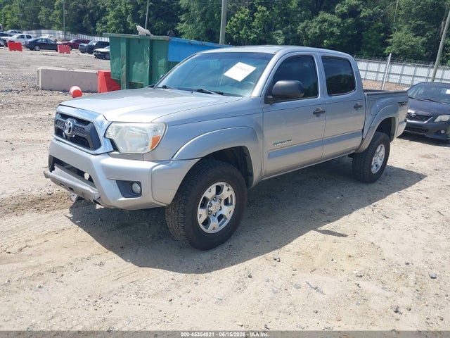 2015 Toyota TACOMA BASE V6 photo 2