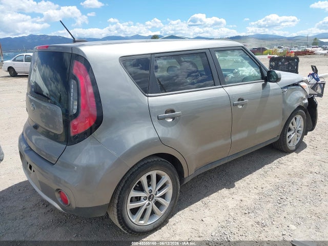 2017 KIA SOUL + 照片 4