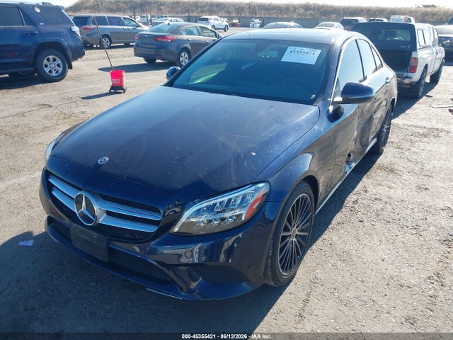 صورة 2 لـ 2019 Mercedes-BENZ C 300