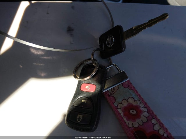2010 Nissan VERSA 1.8S thumbnail 11
