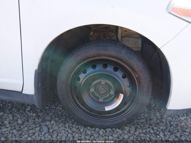 2010 Nissan VERSA 1.8S thumbnail 13
