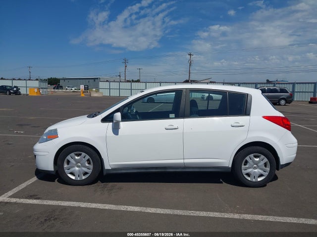 2010 Nissan VERSA 1.8S thumbnail 17