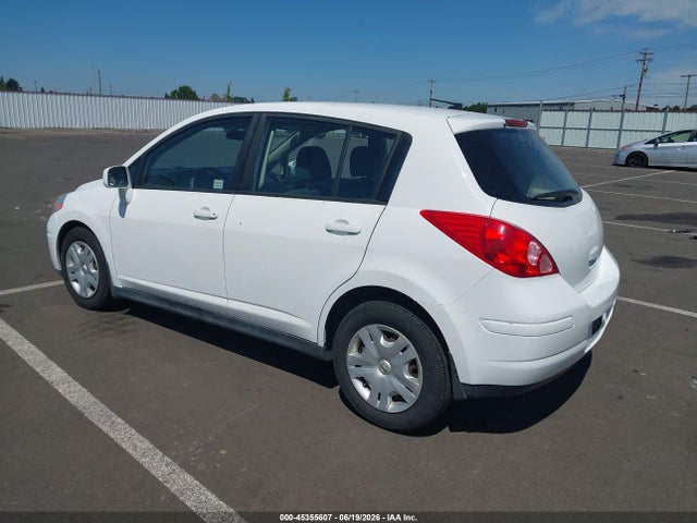2010 Nissan VERSA 1.8S — фото 3