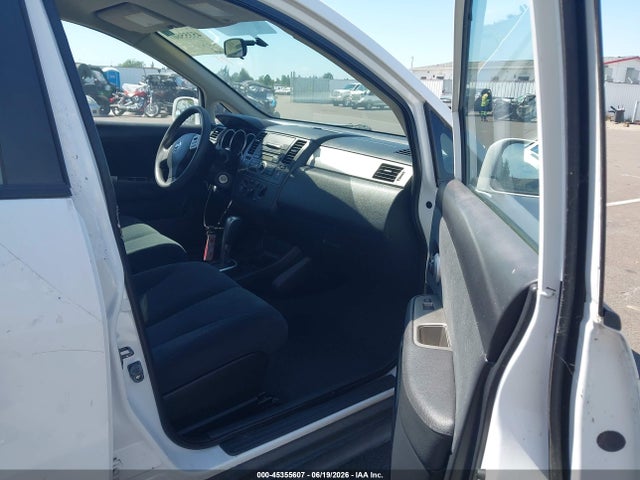 2010 Nissan VERSA 1.8S — фото 5