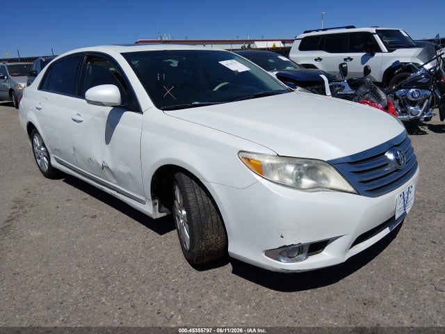 2011 TOYOTA AVALON 