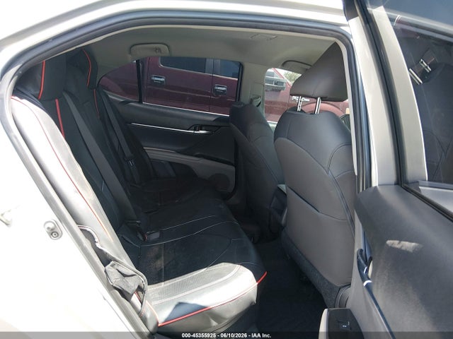 2020 Toyota CAMRY LE HYBRID photo 8