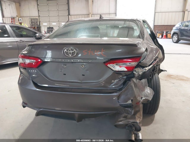 2019 TOYOTA CAMRY SE 6