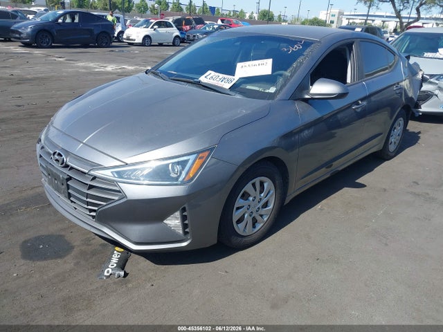 2020 Hyundai ELANTRA SE photo 2