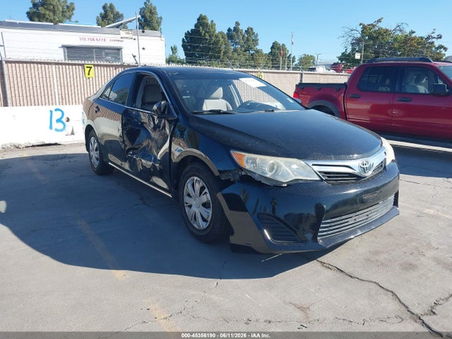 2014 TOYOTA CAMRY LE