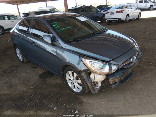2013 HYUNDAI ACCENT GLS