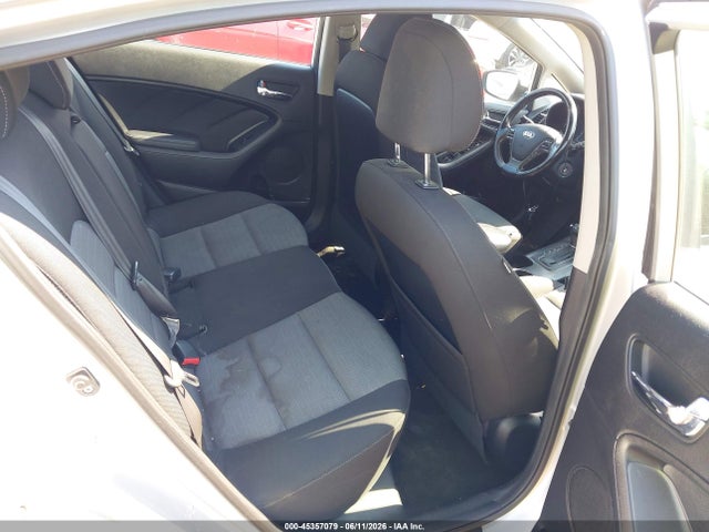 صورة 8 لـ 2014 KIA FORTE EX