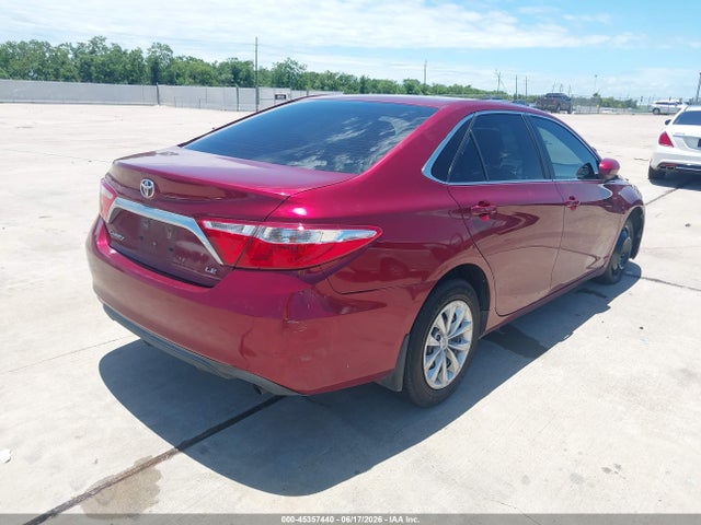2017 Toyota CAMRY LE — фото 4
